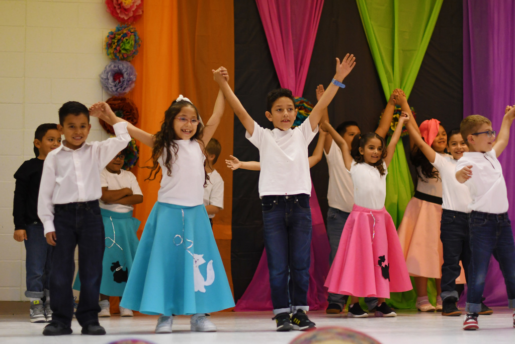 Hispanic Heritage Month Dance Program at Esperanza Elementary