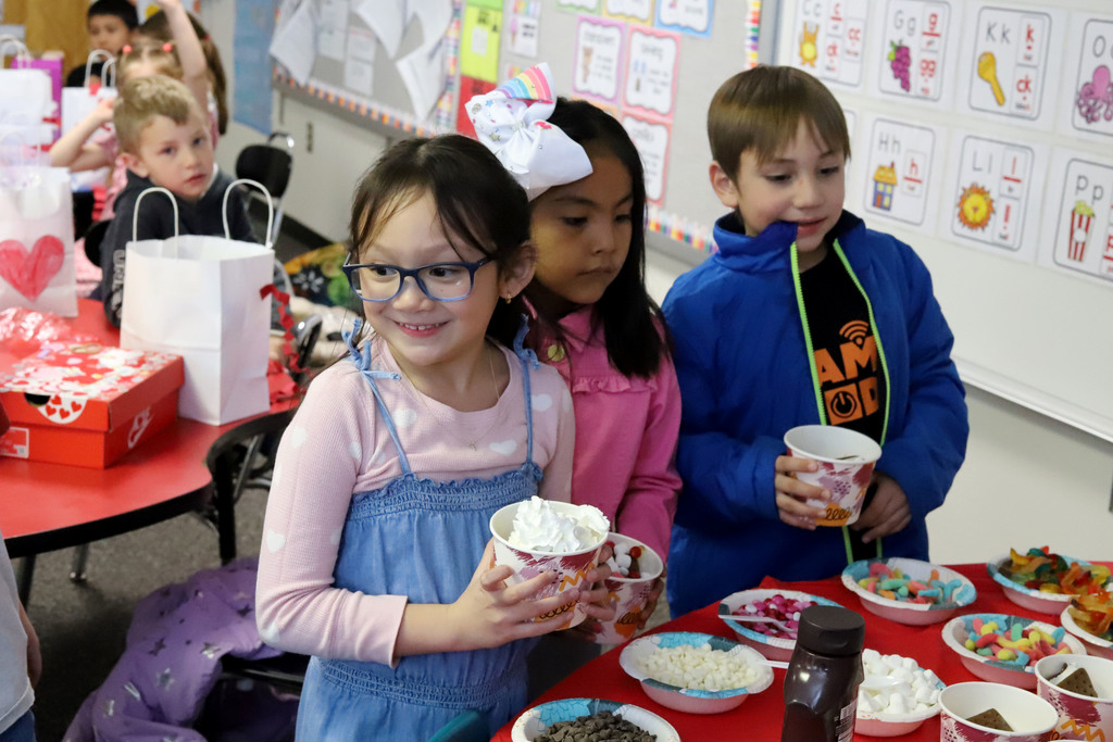 Mesa Verde Elementary Valentines Day Party